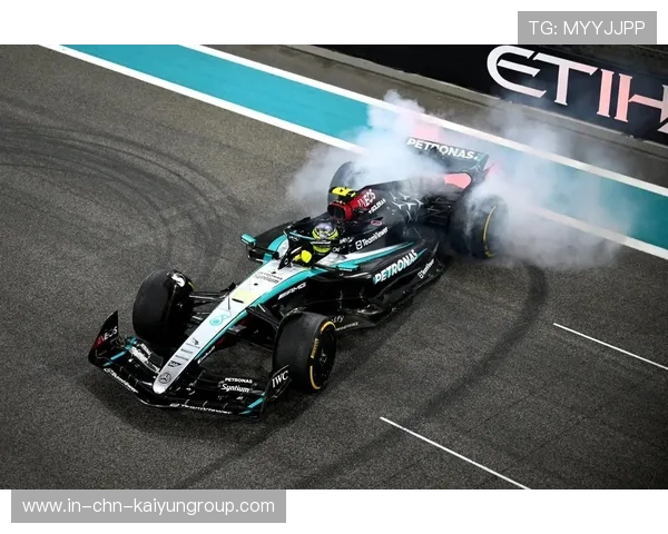 F1汉密尔顿极速超车，成功夺回领先